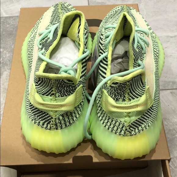 Yeezy 350 Boost - Picture 13 of 15